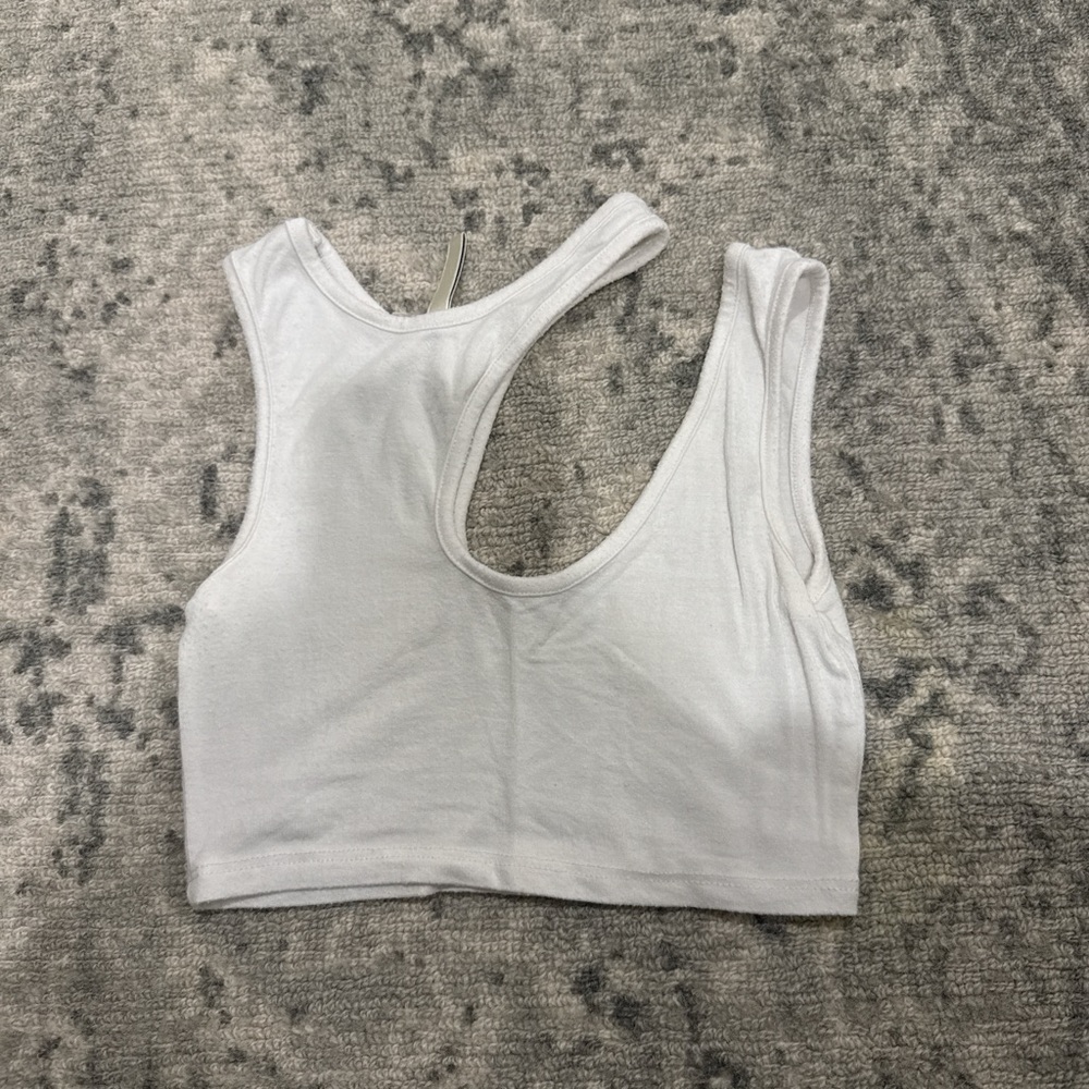 Emma & Sam White Ribbed Racerback Crop Top - Picture 1 of 3